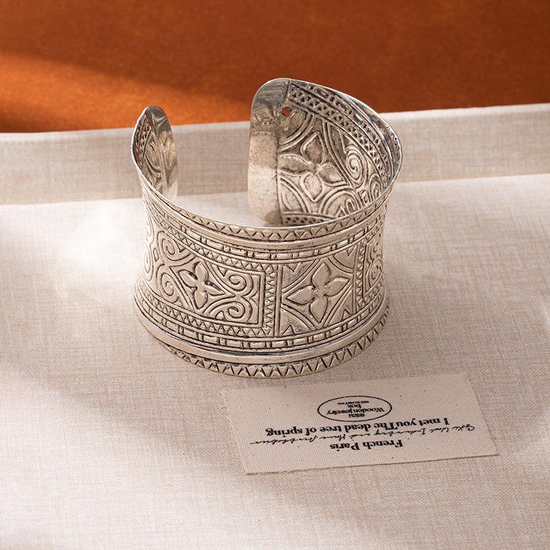 

Exotic Dunhuang Wide Face Bracelet Women S Ethnic Wind Tin Arm Bracelet Dai Wind Bracelet Travel Photo Bracelet Accessories