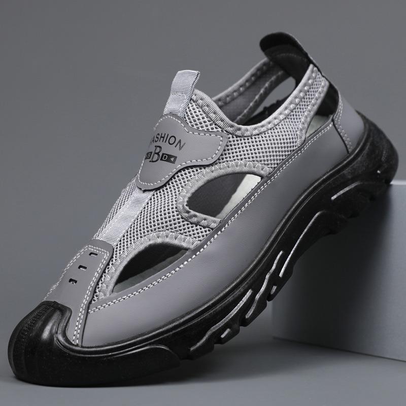 Summer New Men's Hole Shoes Breathable and Lightweight Hollow Mesh Shoes Mountaineering and Wading Thin Sandals