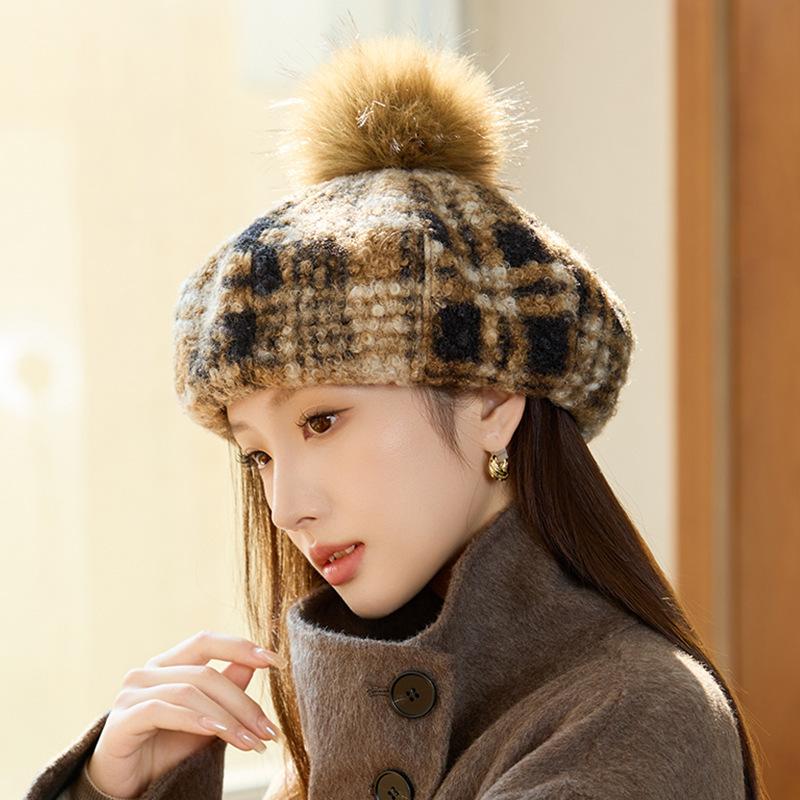 New Autumn and Winter Women's Retro Plaid Beret Painter Hat Warm Women's Winter Knitted Wool Hat Outdoor Travel Windproof Hat