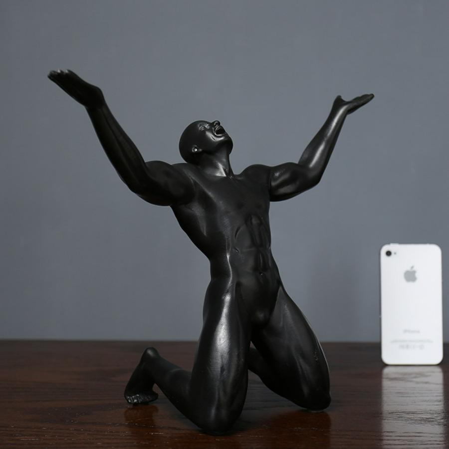 Simple Resin Silence Golden Mask Statue
