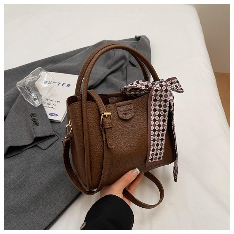 Popular small bag women's new summer versatile simple messenger bag portable bucket bag