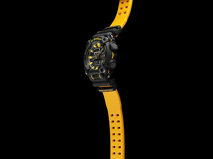 Casio G-SHOCK Men's Resin 200M Water Resistant Analog Shock Resistant Quartz Watch GA-900A-1A9