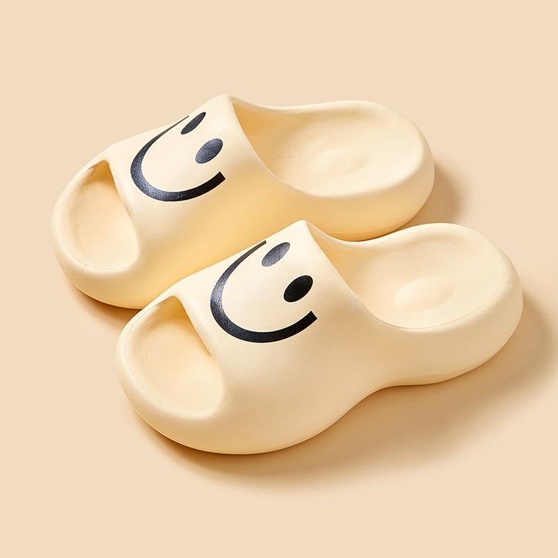 Wholesale Summer Fashion Thick Soled Sandals Indoor Household Soft Sole Couple slippers Smiling Face Eva slippers for Women