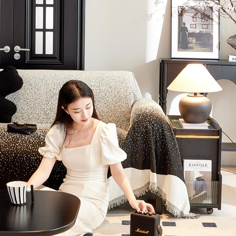 Chenille Sofa Cover Cloth Can Be Spread and Covered with Full Cover Sofa Towel New Year's Sofa Blanket Universal for All Seasons