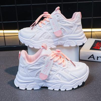 Scarpe sportive per ragazzi e ragazze, nuove scarpe da corsa comode e traspiranti per la primavera e l'estate, piccole scarpe bianche per studenti