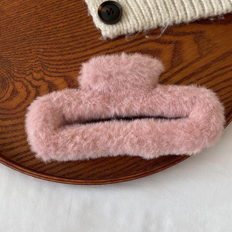 Korean Large Square Plush Hair Clip for Women Fashion Temperament Shark Clip Barrettes Girl Headwear Hair Accessories