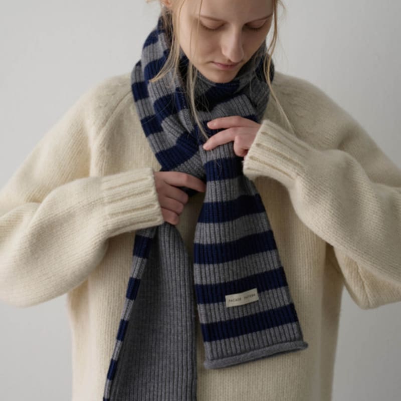

FACADE PATTERN Merino Wool Stripe Muffler_3 Colors CHARCOAL