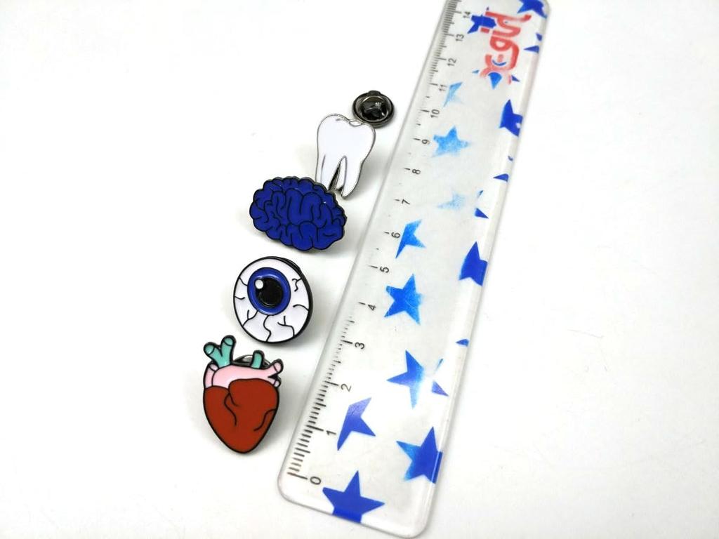 [F NODE] Heart, Teeth, Brain, and Eye Pin Badges, Set of 4, Cute and Unique Design, For Medical Students, Doctors, and Nurses
