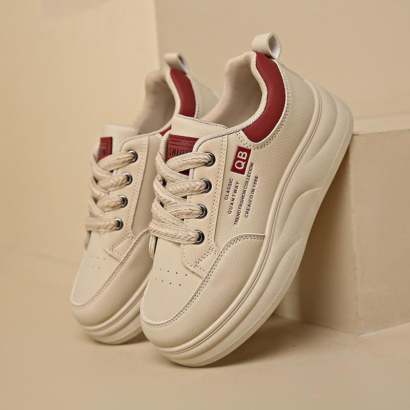 

Маленькие белые туфли для женщин, осенние новые модели, это повседневная спортивная универсальная обувь для скейтборда для студенток, уличная съемка 40