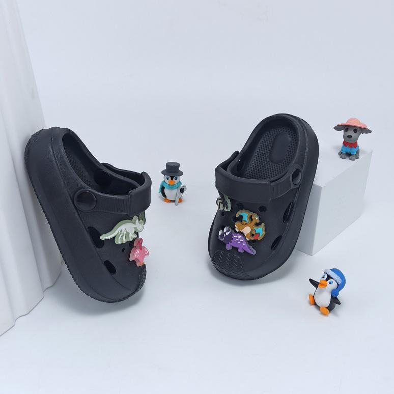 2025 Summer Kids' Soft Sole Trendy EVA Hole Shoes for Outdoors & Indoors