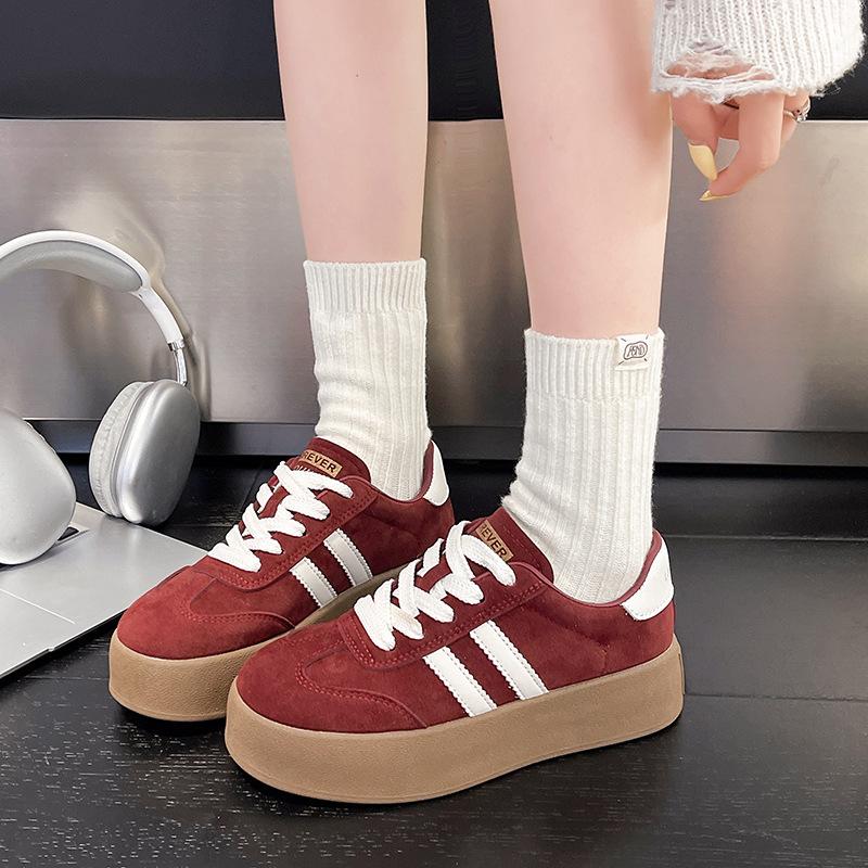 Leather Retro Platform Women's Autumn New Versatile Student Height Increase Lightweight Sports and Leisure Board Shoes