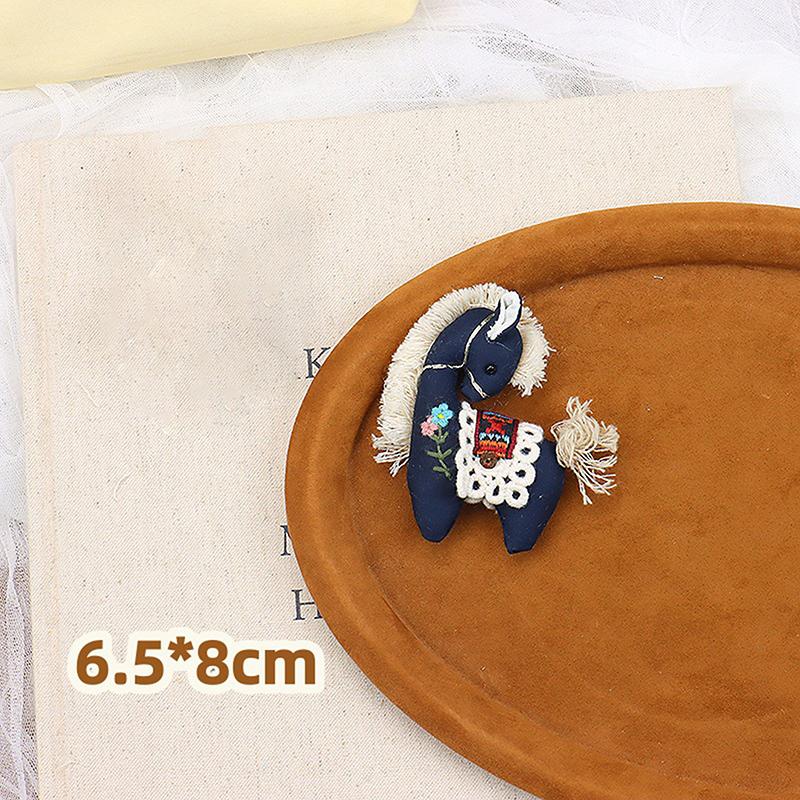 Urocza Tkanina Różowa Krata Kucyk Kreskówka Wypchane Haftowane Zwierzę Broszka Dodatek do Odzieży