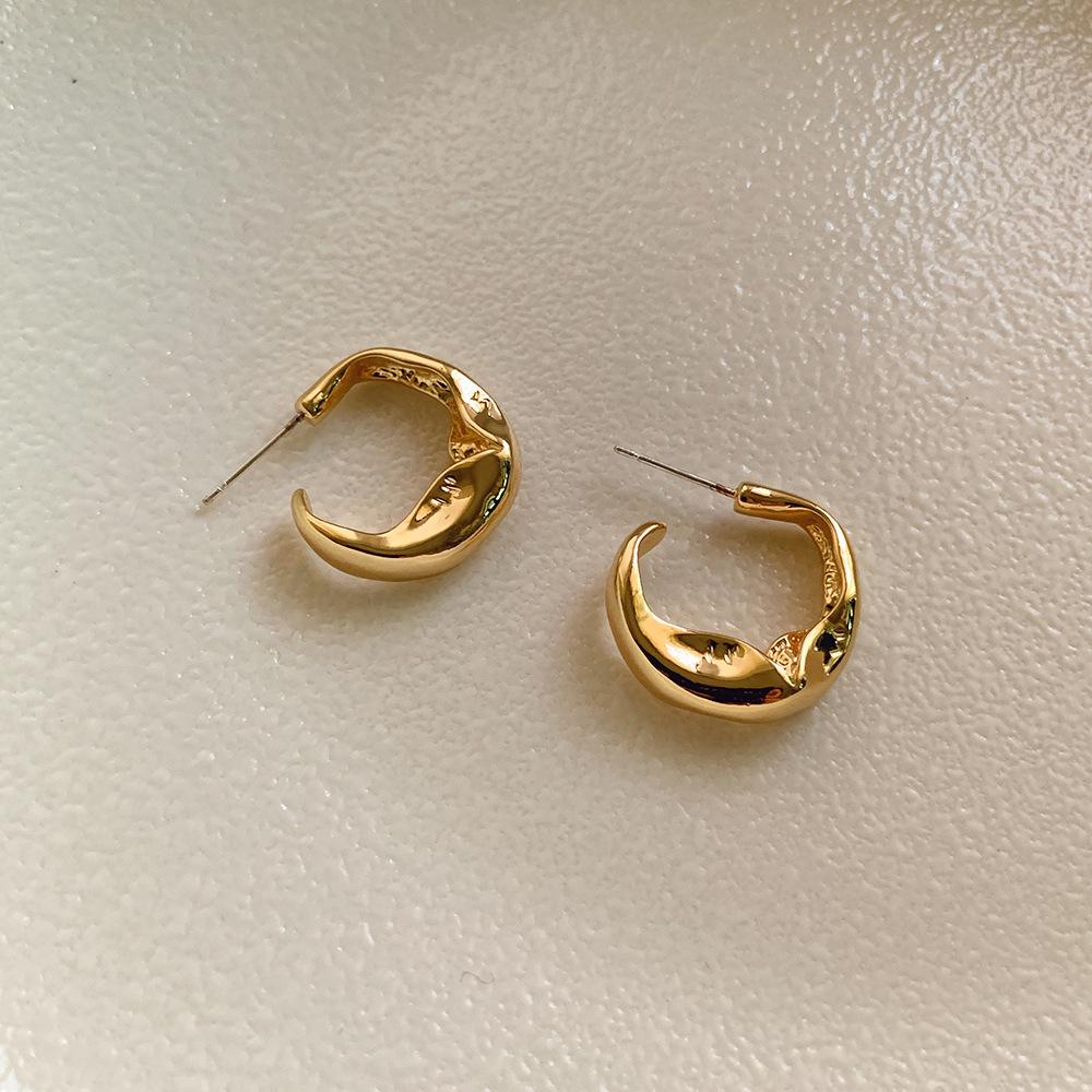 Irregular C Stud Earrings for Women Gold/Silver Water Ripple Pattern Glossy Geometric Metal Ear Accessories Party Gift