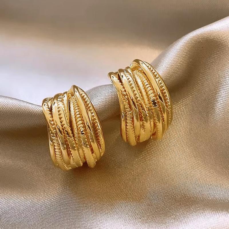Niche Minimalist Texture Stud Earrings, Multi-layer Cross Design, Cold and Advanced Commuting Versatile Earrings Earrings