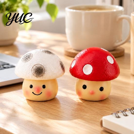 Decorative Resin Crafts Cute Mushroom Figurine, Desktop Ornament for Office Desk Home Decoration, Small Figurine Workstation Smiling Statue