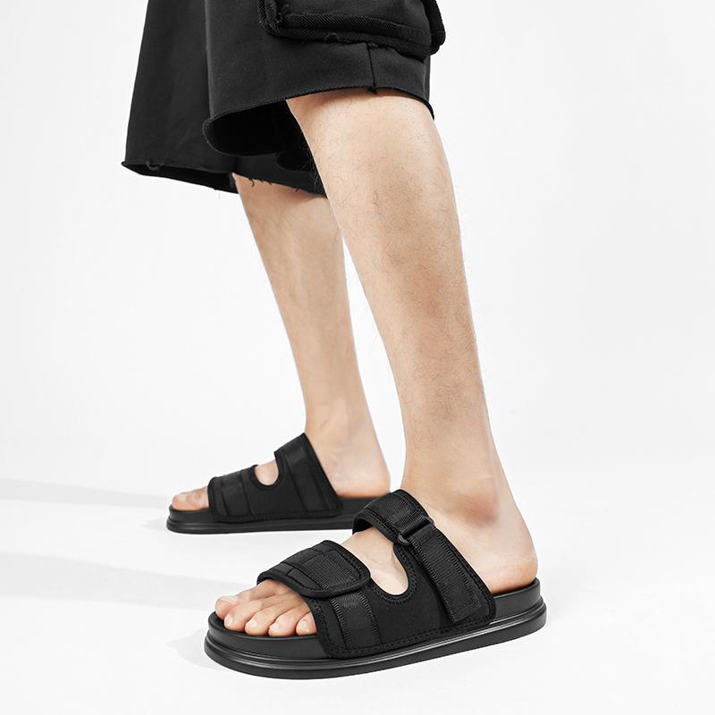 Lightweight Soft Sole Beach Slippers New Casual Slide Mens Shoes Fashion Men's Slippers Leather Summer Outside Slip on Footwear