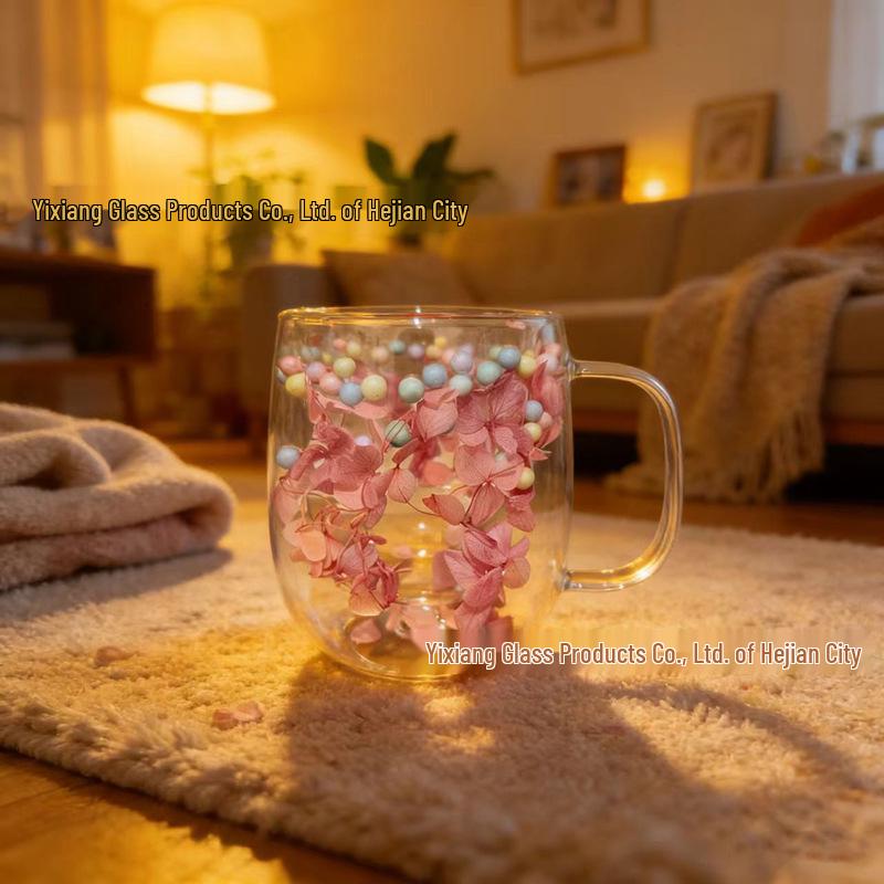 High-Value Double-Walled Glass Cup with Real Dried Flowers