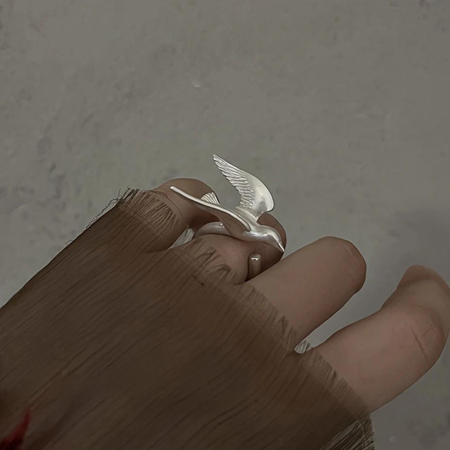 

Flying Bird Ring Women s French Retro Minimalist Style Small Opening Adjustable Handmade Ring Artistic Style Handmade Jewelry resizable белый