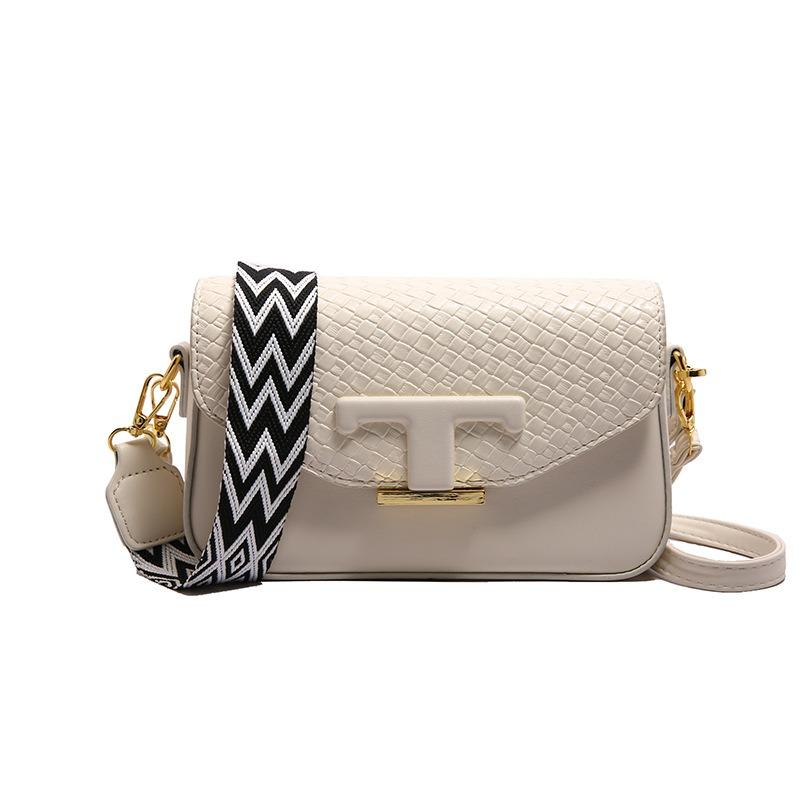 Bag women's summer new messenger bag niche design shoulder portable small square bag casual work small bag