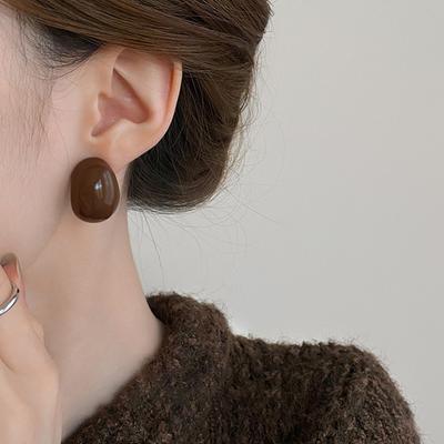Exquisite Coffee Color Resin Semicircle Earrings for Women Temperament French Hollow Round Bead Earrings Autumn Casual Jewelry