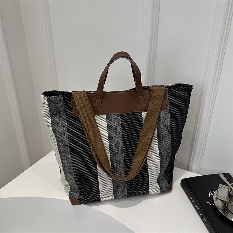 Big bag women's bag 2025 new fashion foreign niche design commuter tote bag trendy underarm shoulder bag