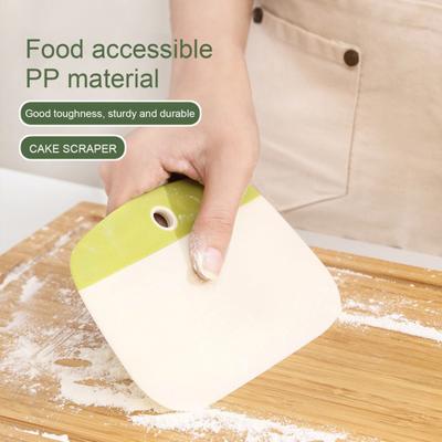1/2 pz Ciotola Raschietto Pasta Pane Raschietto Taglierina Della Pasta Cucina Cibo Raschietto per la Cottura Della Torta Della Pasticceria Strumento Versatile