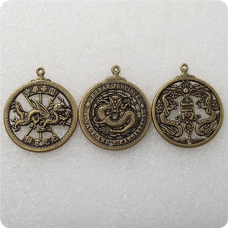 Dragon Badge Metal Badge Souvenir Collection