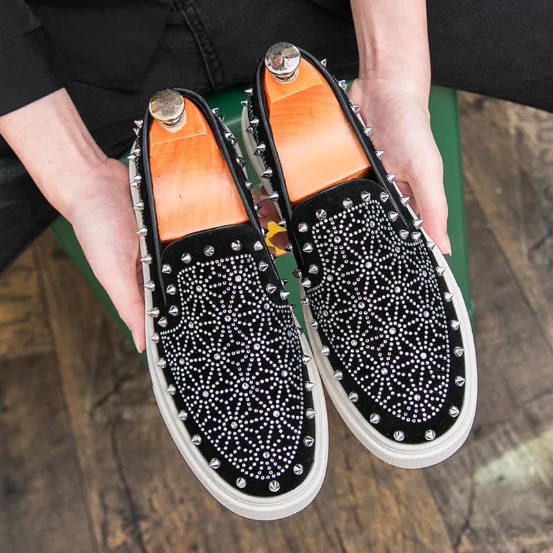 Fashion Punk Round Toe Rhinestone Sequin Loafers for Men Casual Shoes Rivet Skateboard Shoes Trendy Flat Slip On Driving Men's Shoes