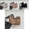 Stylish Casual Unique Big Capacity Tote Bag For Women 2024 New Trendy Street Style Commuter Handbag