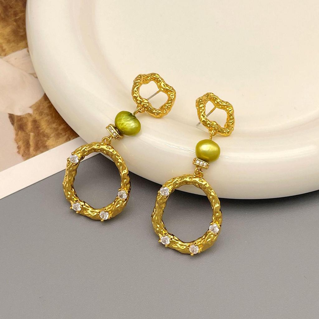 European & American Retro Hammered Double Circle Pearl Statement Earrings