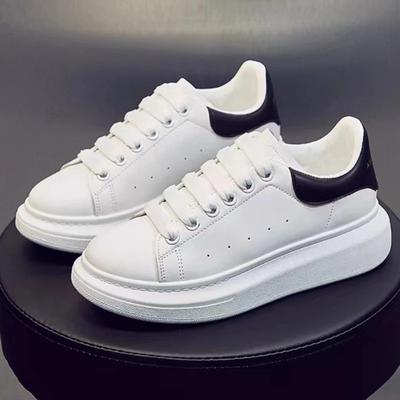 Fashion Leather Casual Shoes Men 2024 New Lace-up Thick Sole Casual Sneakers Versatile Leather Muffin Shoes Elevated Male Board Footwear