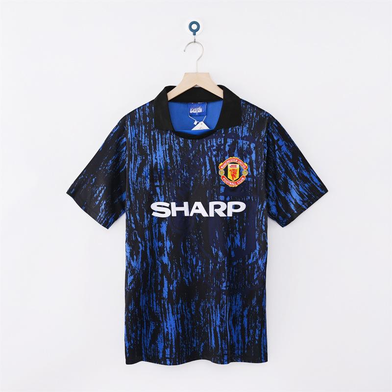 Manchester United Retro-Trikots Sporttrikots gibt es in verschiedenen Stilen, und das WM-Fußballtrikot ist ein Haarhersteller.