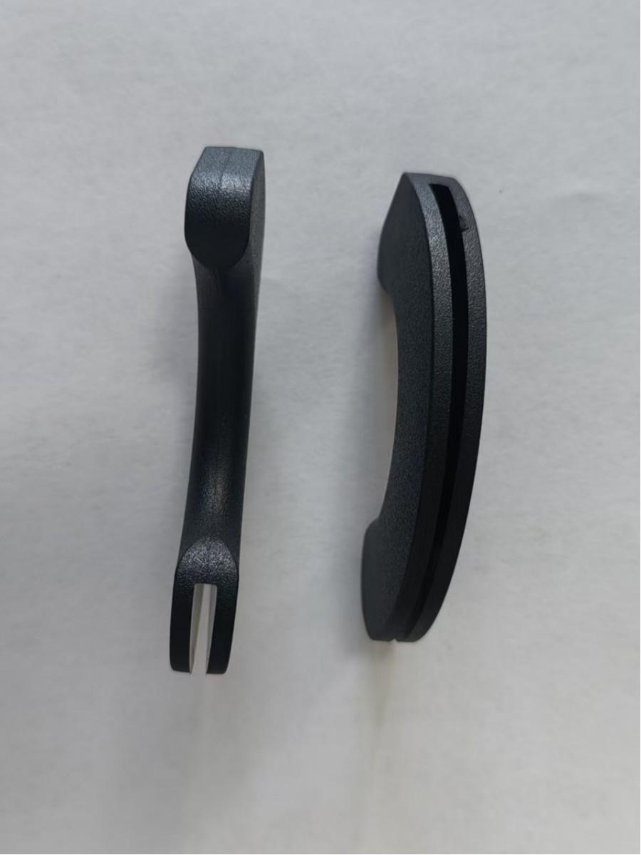 

Crescent Pad: Shock-Absorbing Dumbbell Holder & Protective Rack Cushion 72x38.5x8.3 cm чорний