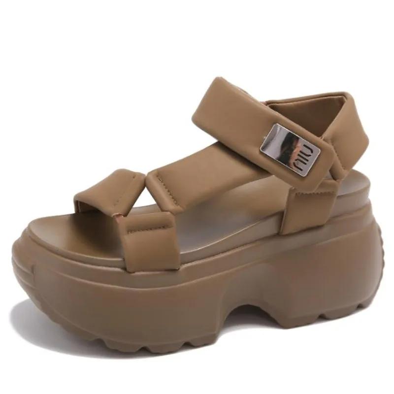 Mote 8,5 cm Sommermote Tykksålede Romerske Fritidssko Dame Spenne Sklisikre Damesko Kilehæler Kjede Plattformsandaler Kvinner 2024