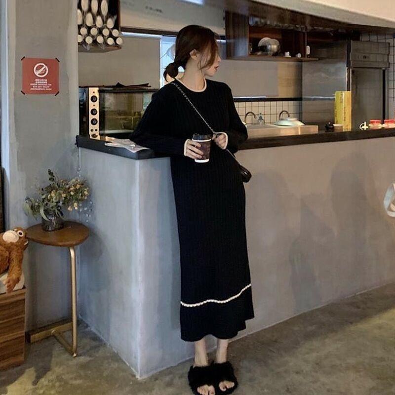 Spring New Women's Chic Design High-end Temperament Light Luxury Knitted Black Bottoming Dress