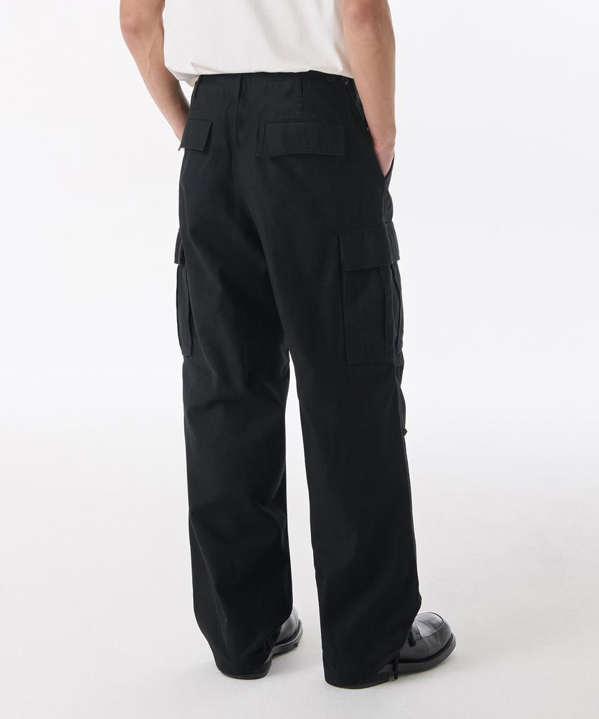 Musinsa Standard Back Satin Parachute Cargo Pants [Black]