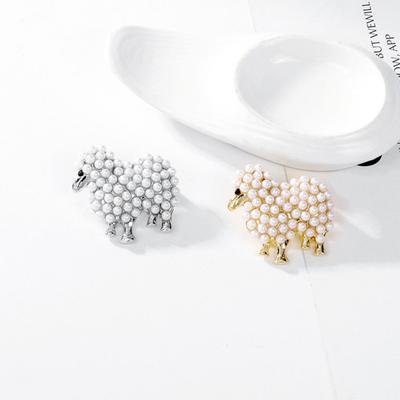 Zinc Alloy Brooch Imitation Pearls Inlaid Fluffy Sheep Design Pin Cartoon Style 3D Design Brooch Sweaters Coats Accessories