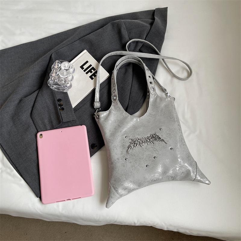 Women's underarm bag shoulder bag with rivets crossbody bag PU bucket bag Korean fashion new