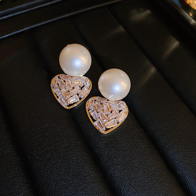 Real Gold Plated Zircon Star Ear Cuffs: Elegant Light Luxury Earrings for Women