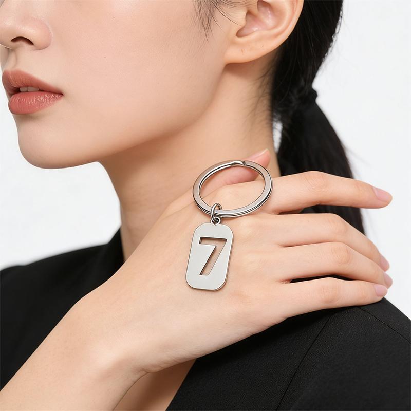 

Fashion Lucky Number 7 Keychain Personality Metal Pendant Keychain Bag Accessory A