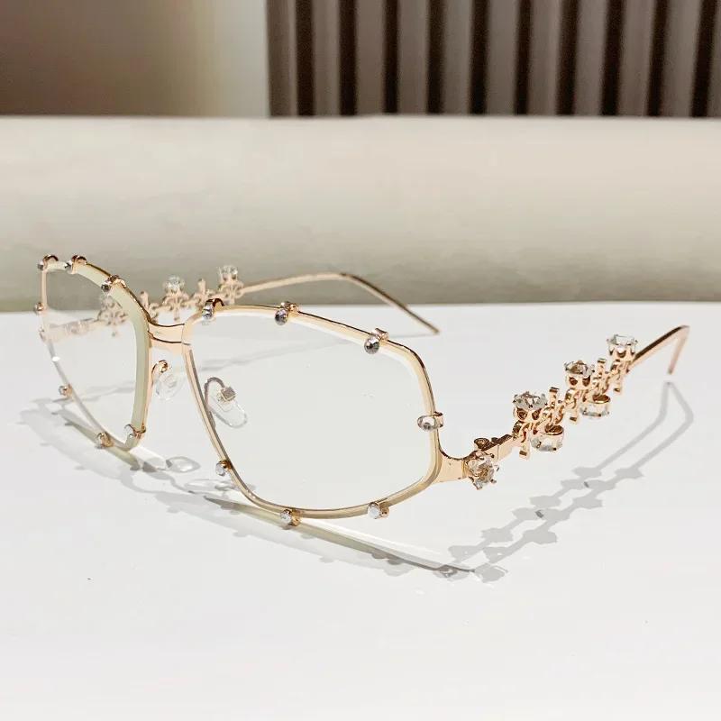 

Rhinestone Frame Vintage Eyeglasses Women Oversized Metal Glasses Frame Men Clear Lens Glasses Gold Optical Spectacle