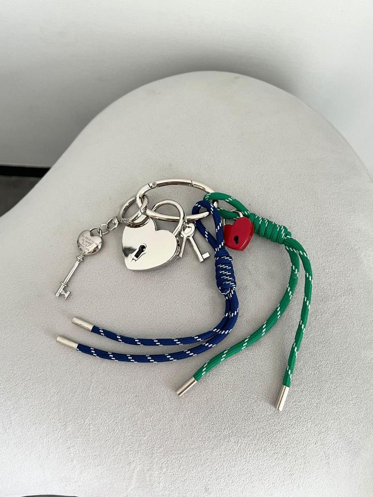 Oryginalny Niszowy Design Brelok do Kluczy Samochodowych w Stylu Jamnika Zawieszka do Torby