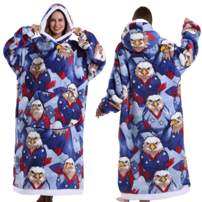Autumn and winter sports and leisure warm TV blanket senior women's plush comfortable soft bathrobe warm fluffy robe