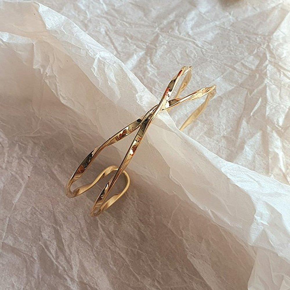 Women's Daily Accessory Sari Dot Cross Bracelet