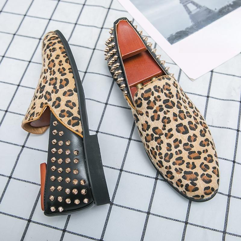 Golden Sapling Men's Casual Shoes Leopard Rivet Flats Punk Style Party Loafers Leisure Flat Leather Shoes Men Moccasins
