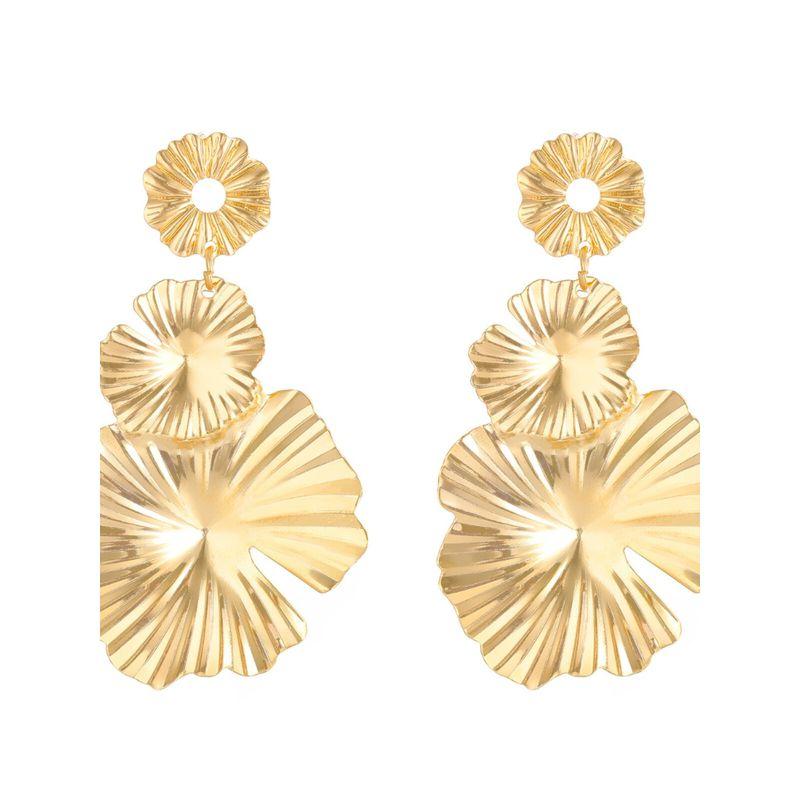 Exaggerated Earrings for Women, Large Petals, Retro 2026 New Popular Style, High-End European and American Style Earrings, Niche Design Ear Studs