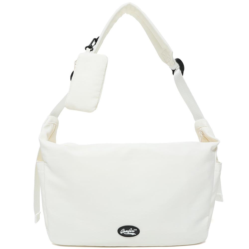 

College student messenger bag men s and women s large-capacity commuting versatile light outdoor sports bag crescent moon dumpling bag грязно-белый