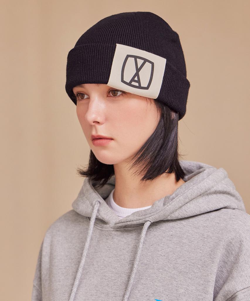 Bajal Va Square Big Label Beanie Black