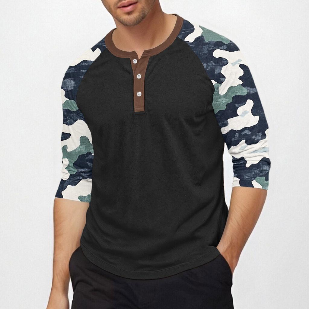 Men's top with three-quarter sleeves and camouflage print