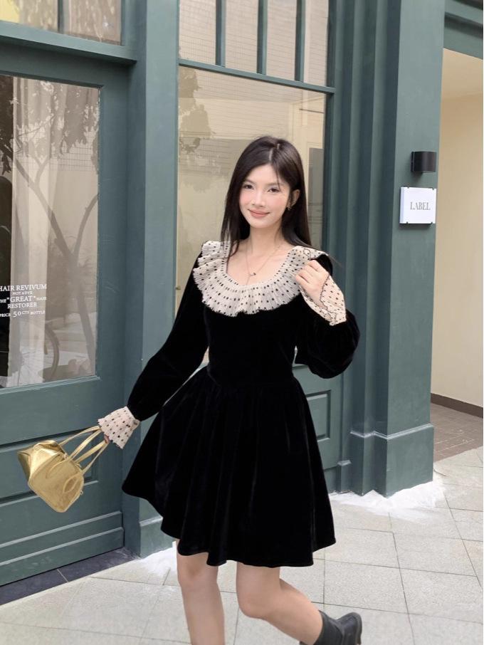 French Girl Style Polka Dot Velvet Black Dress - Square Neck, Slim Fit, Korean Fashion One Size чёрный